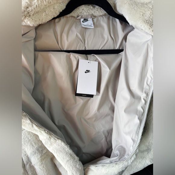 New Nike Sportswear Between-season jacket in Beige - Picture 13 of 16